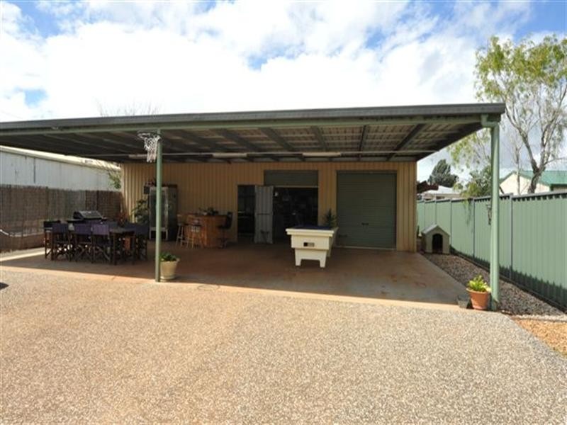 212 Bridge Street, Newtown QLD 4350