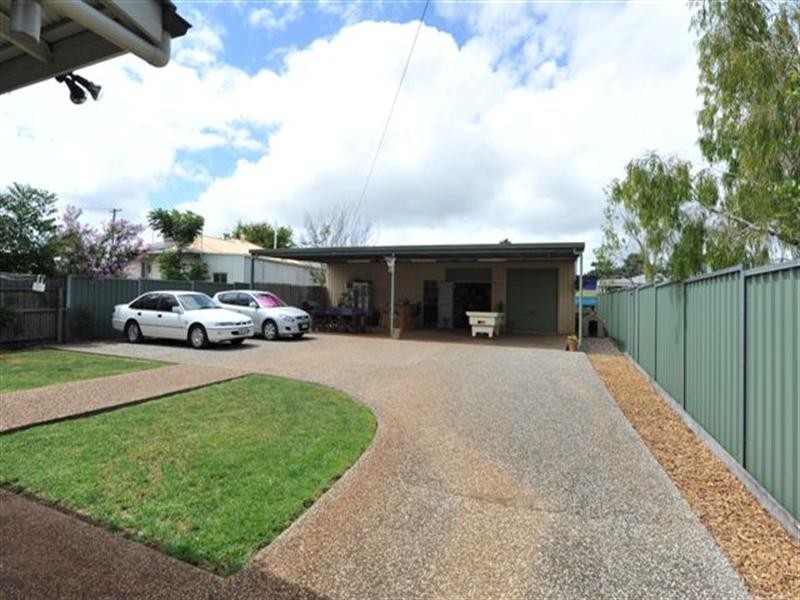 212 Bridge Street, Newtown QLD 4350