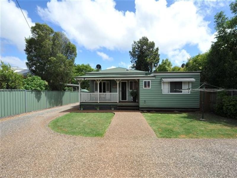 212 Bridge Street, Newtown QLD 4350