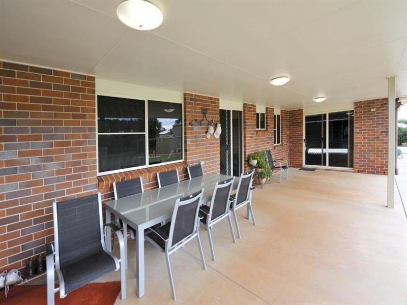 54 Palmer Drive, Highfields QLD 4352