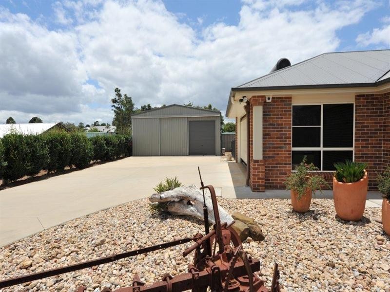 54 Palmer Drive, Highfields QLD 4352