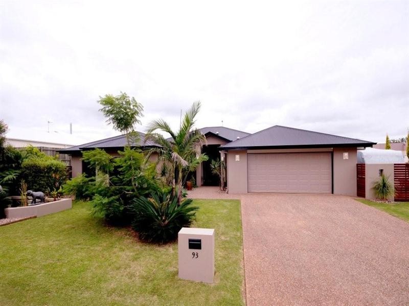 93 Spring Street, Middle Ridge QLD 4350