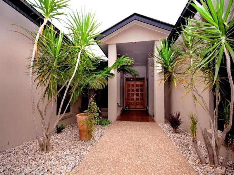 93 Spring Street, Middle Ridge QLD 4350