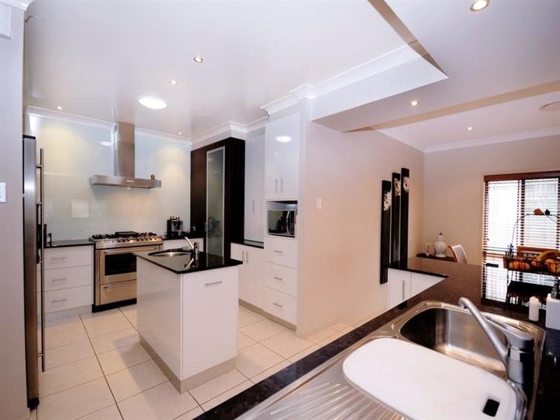 93 Spring Street, Middle Ridge QLD 4350