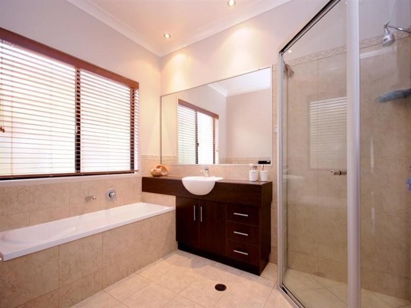 93 Spring Street, Middle Ridge QLD 4350