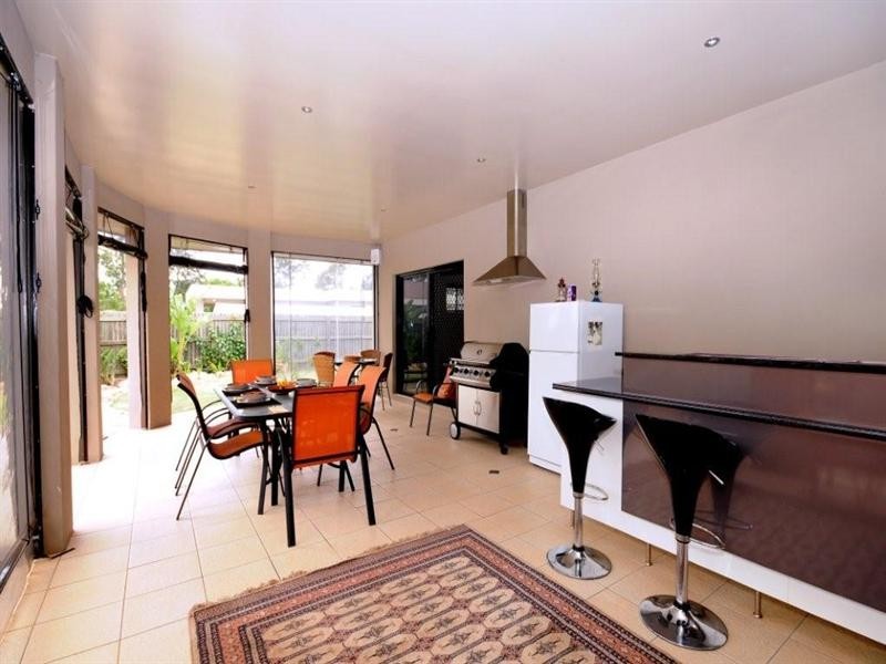 93 Spring Street, Middle Ridge QLD 4350