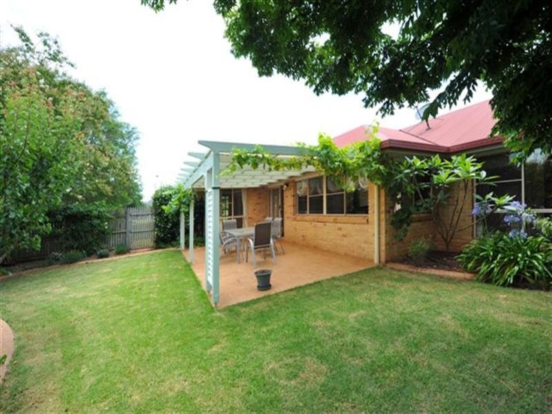 39 Dandelion Drive, Middle Ridge QLD 4350