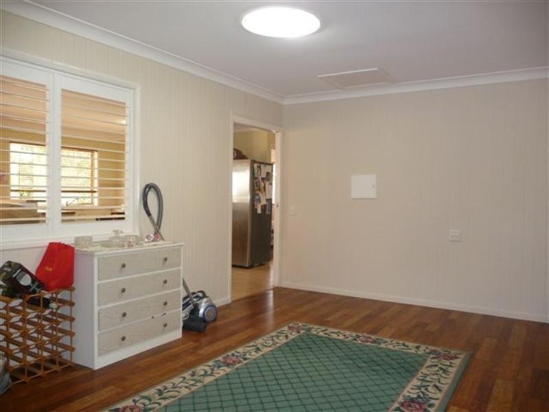 Unit 1, 519 Hume Street, Kearneys Spring QLD 4350