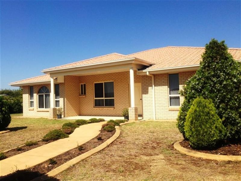 36 Belclaire Drive, Westbrook QLD 4350