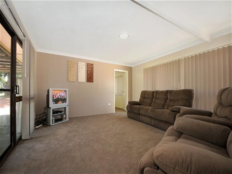 26 Nugent Crescent, Wilsonton QLD 4350