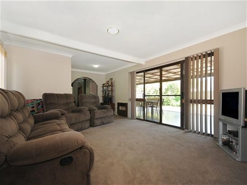 26 Nugent Crescent, Wilsonton QLD 4350