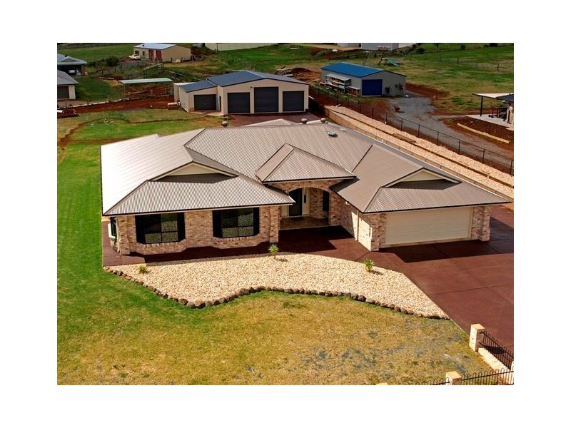 134 Harch Road, Highfields QLD 4352