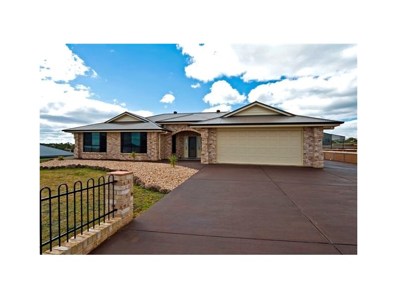134 Harch Road, Highfields QLD 4352