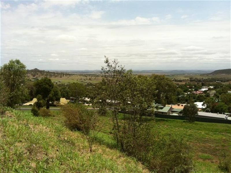 20 Darel Street, Kingsthorpe QLD 4400