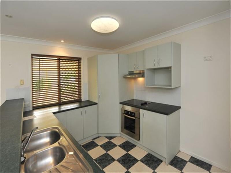 10 Denaid Street, Highfields QLD 4352