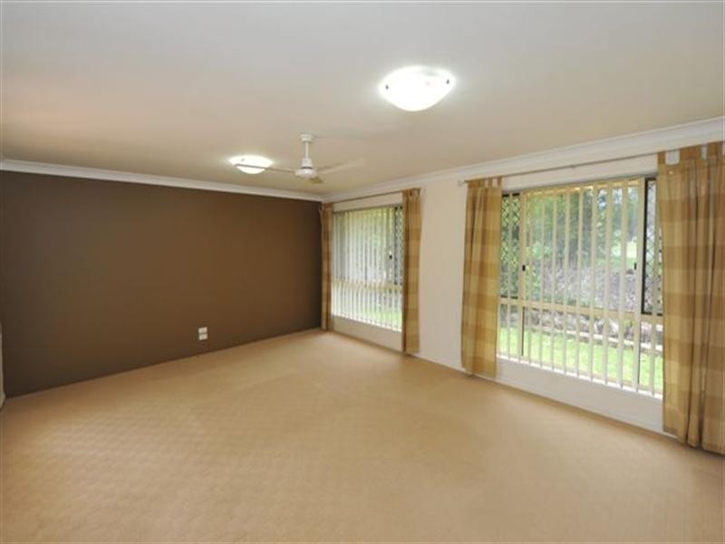 10 Denaid Street, Highfields QLD 4352