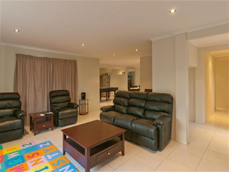 9 schaefer Court, Westbrook QLD 4350