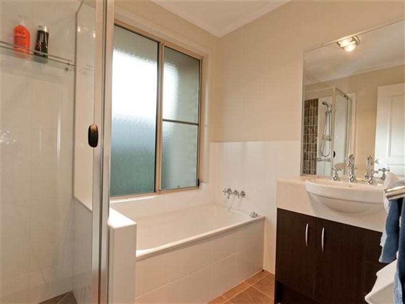 9 schaefer Court, Westbrook QLD 4350