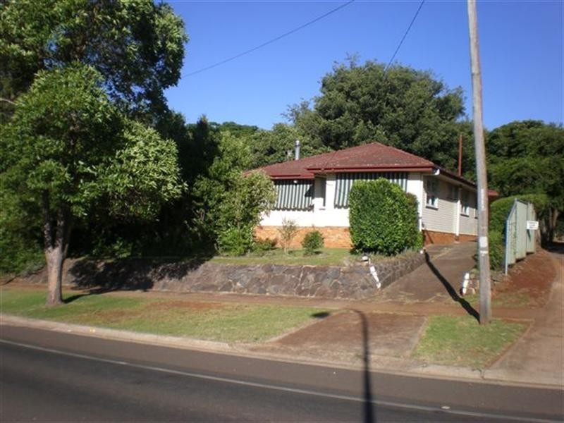 38 Ruthven Street, Harlaxton QLD 4350