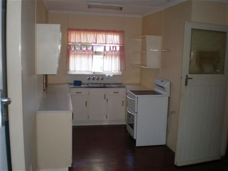 38 Ruthven Street, Harlaxton QLD 4350