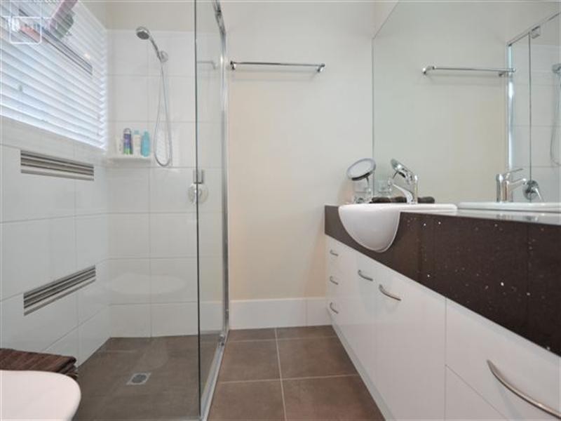 17 Schneider Court, Middle Ridge QLD 4350