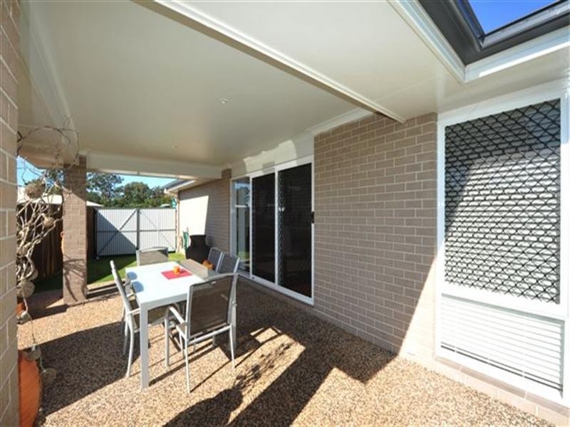 17 Schneider Court, Middle Ridge QLD 4350
