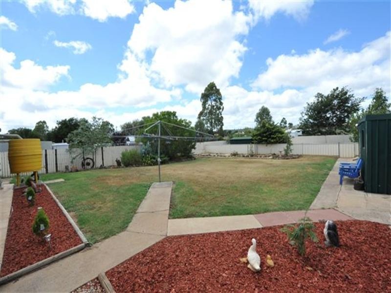 15 Creek Street, Cambooya QLD 4358