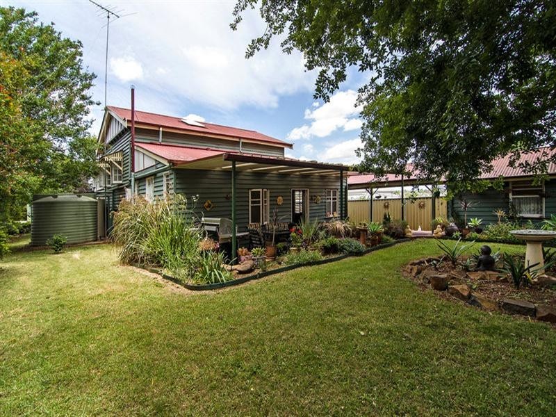 111 Jellicoe Street, North Toowoomba QLD 4350