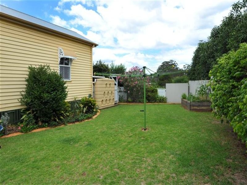 26 Collier Street, Rangeville QLD 4350