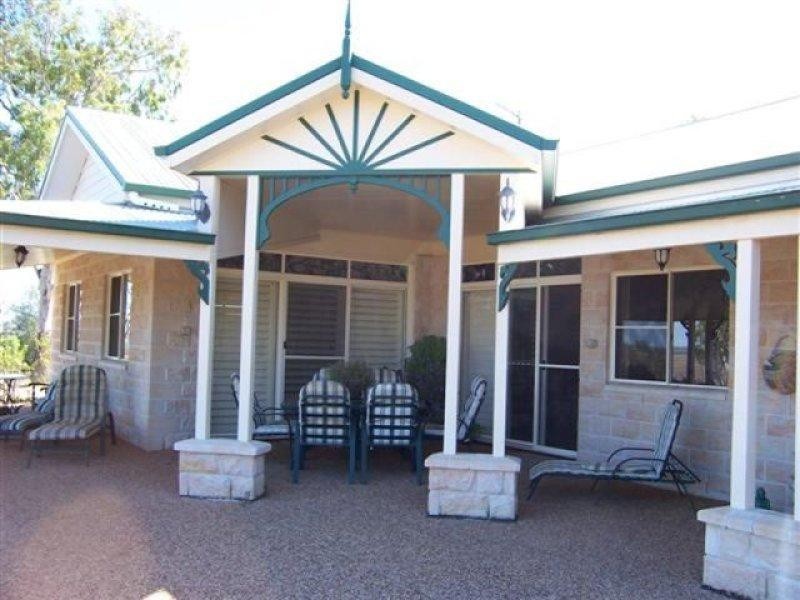 145 Henningsen Road, Oakey QLD 4401