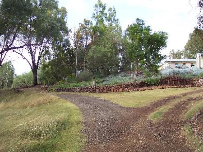 145 Henningsen Road, Oakey QLD 4401