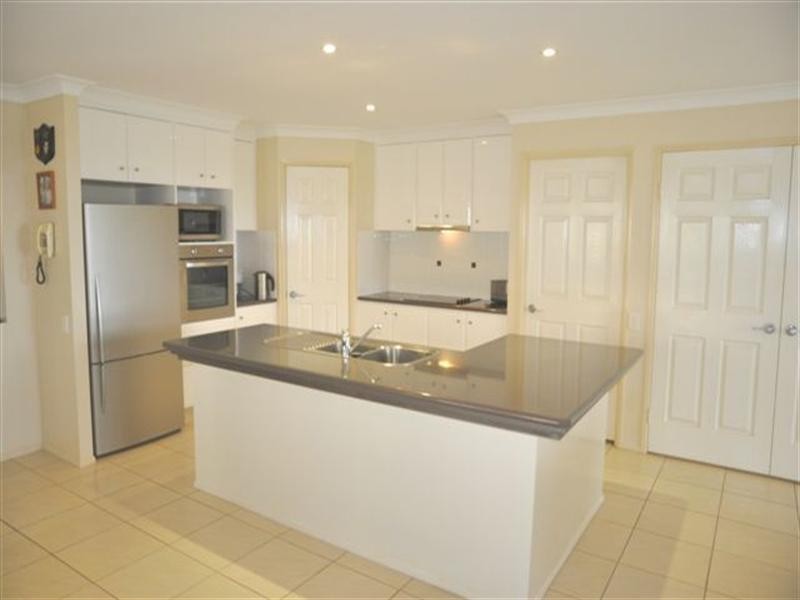9 Samuel Court, Darling Heights QLD 4350