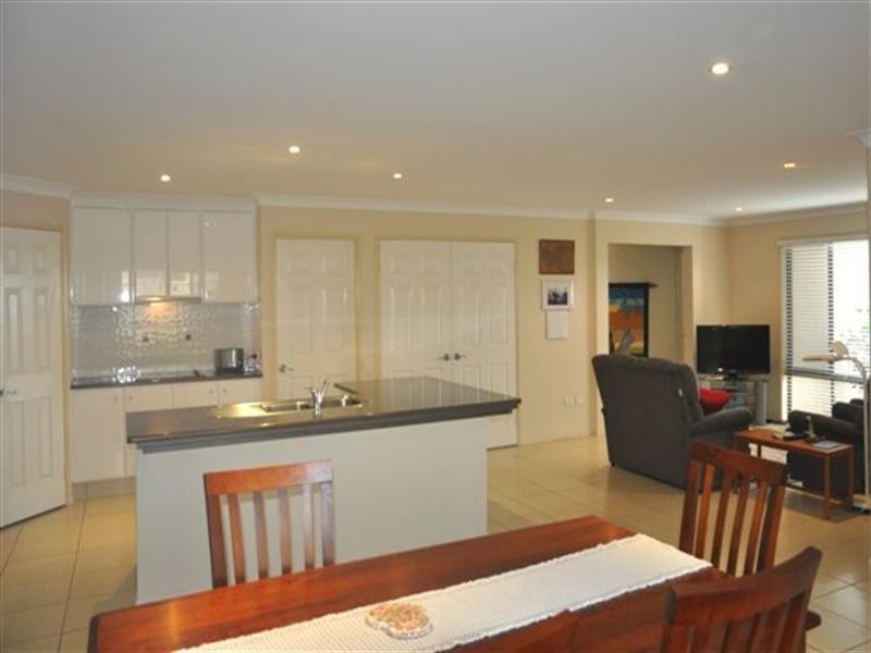 9 Samuel Court, Darling Heights QLD 4350