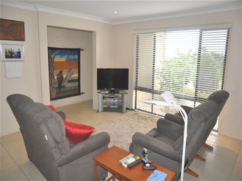 9 Samuel Court, Darling Heights QLD 4350