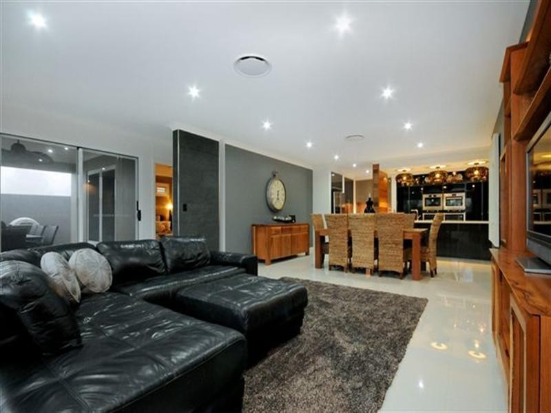 5 Argus Court, Middle Ridge QLD 4350