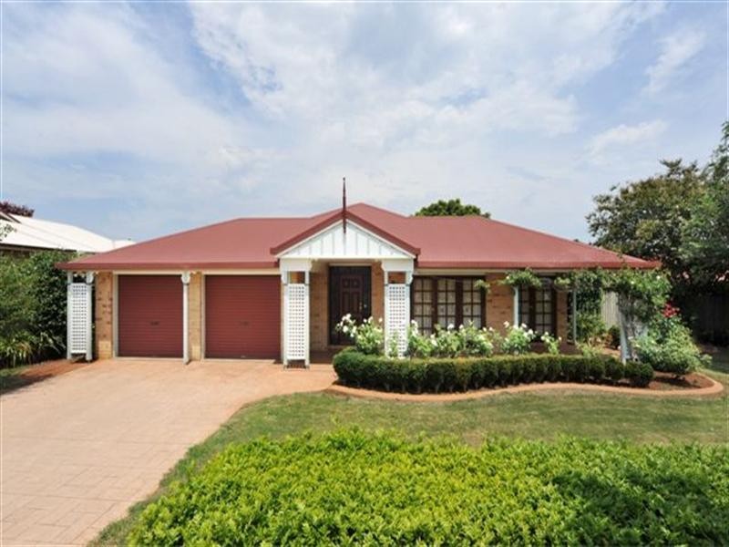 39 Dandelion Drive, Middle Ridge QLD 4350
