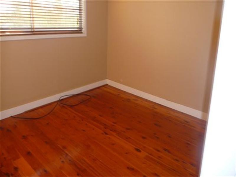 10 Peters Street, Goombungee QLD 4354