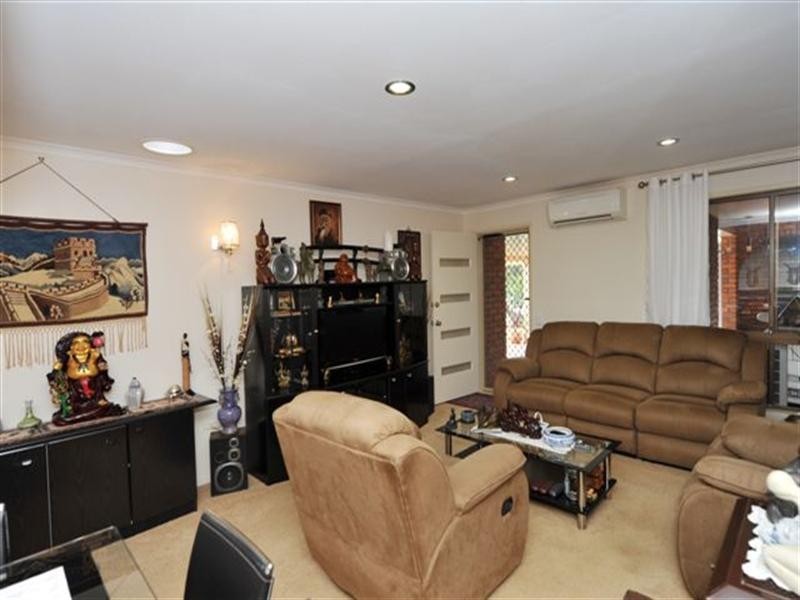 1/183 Alderley Street, Centenary Heights QLD 4350