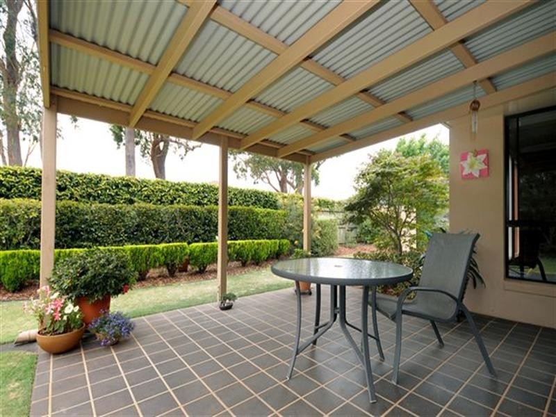 14 Weis Crescent, Middle Ridge QLD 4350