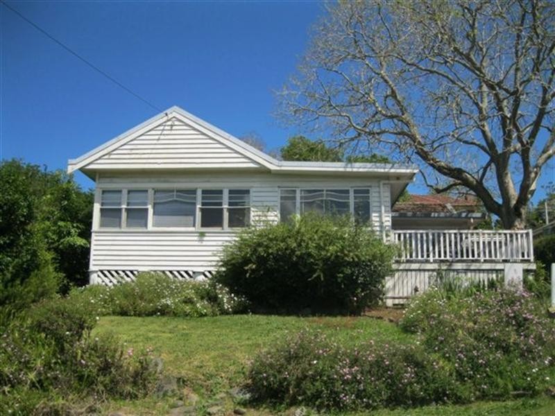 1a Curzon Street, Mount Lofty QLD 4350
