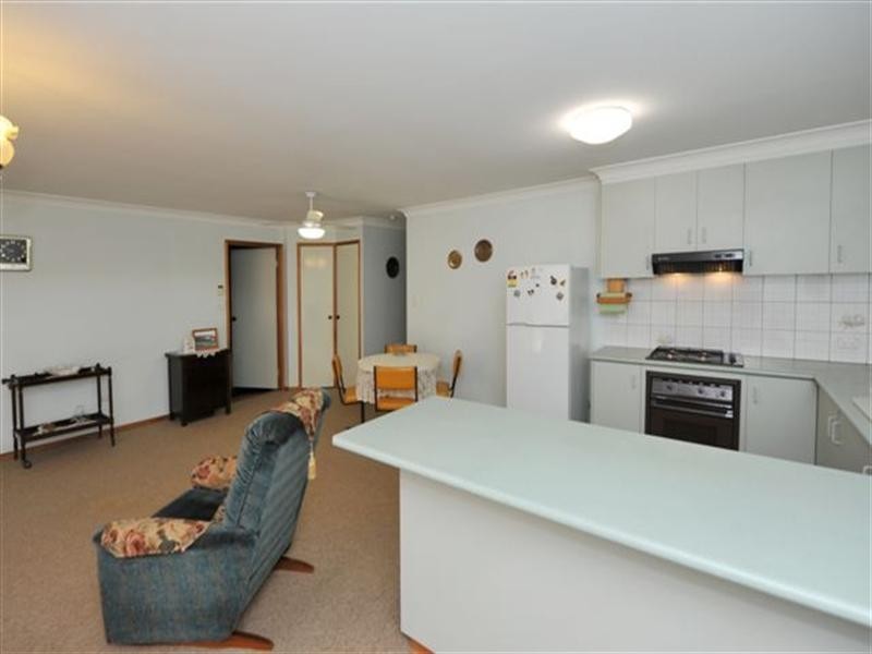 Unit 2/11c Gatfield Street, Newtown QLD 4350