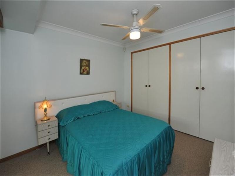 Unit 2/11c Gatfield Street, Newtown QLD 4350