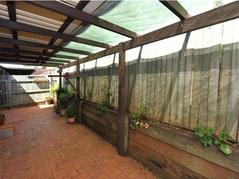 Unit 2/11c Gatfield Street, Newtown QLD 4350
