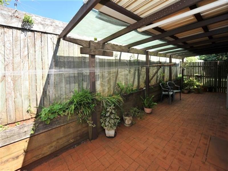 Unit 2/11c Gatfield Street, Newtown QLD 4350