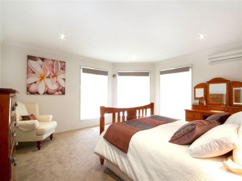 4 Hinchcliffe Drive, Kearneys Spring QLD 4350