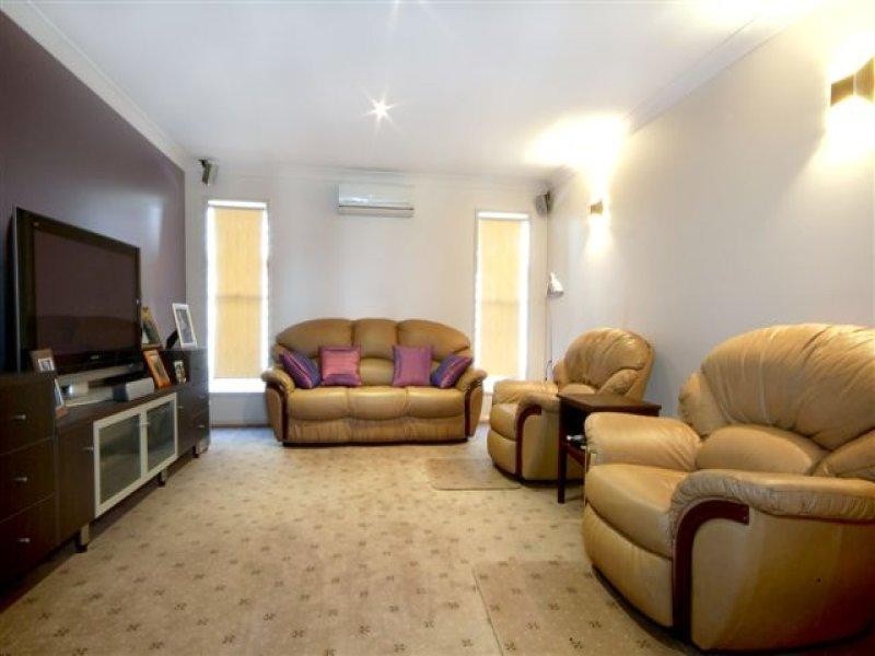 4 Hinchcliffe Drive, Kearneys Spring QLD 4350
