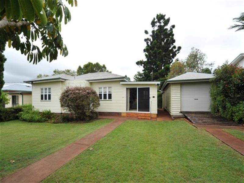 35 Perth Street, Rangeville QLD 4350