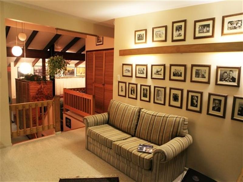 17 Barrymount Crescent, Mount Lofty QLD 4350