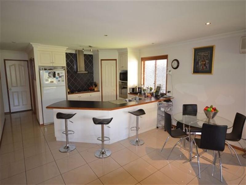 36 Fadden Crescent, Middle Ridge QLD 4350