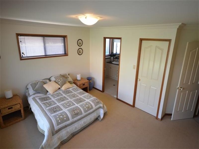 36 Fadden Crescent, Middle Ridge QLD 4350